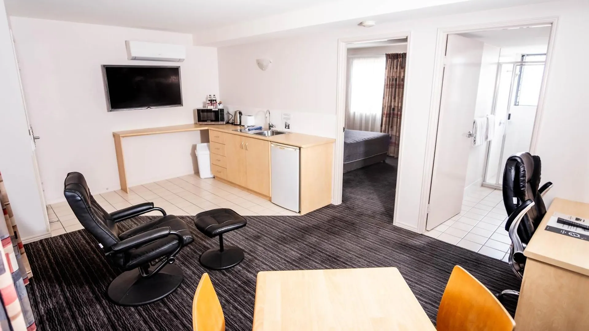 **** Hotel The Mayfair Emerald Australia